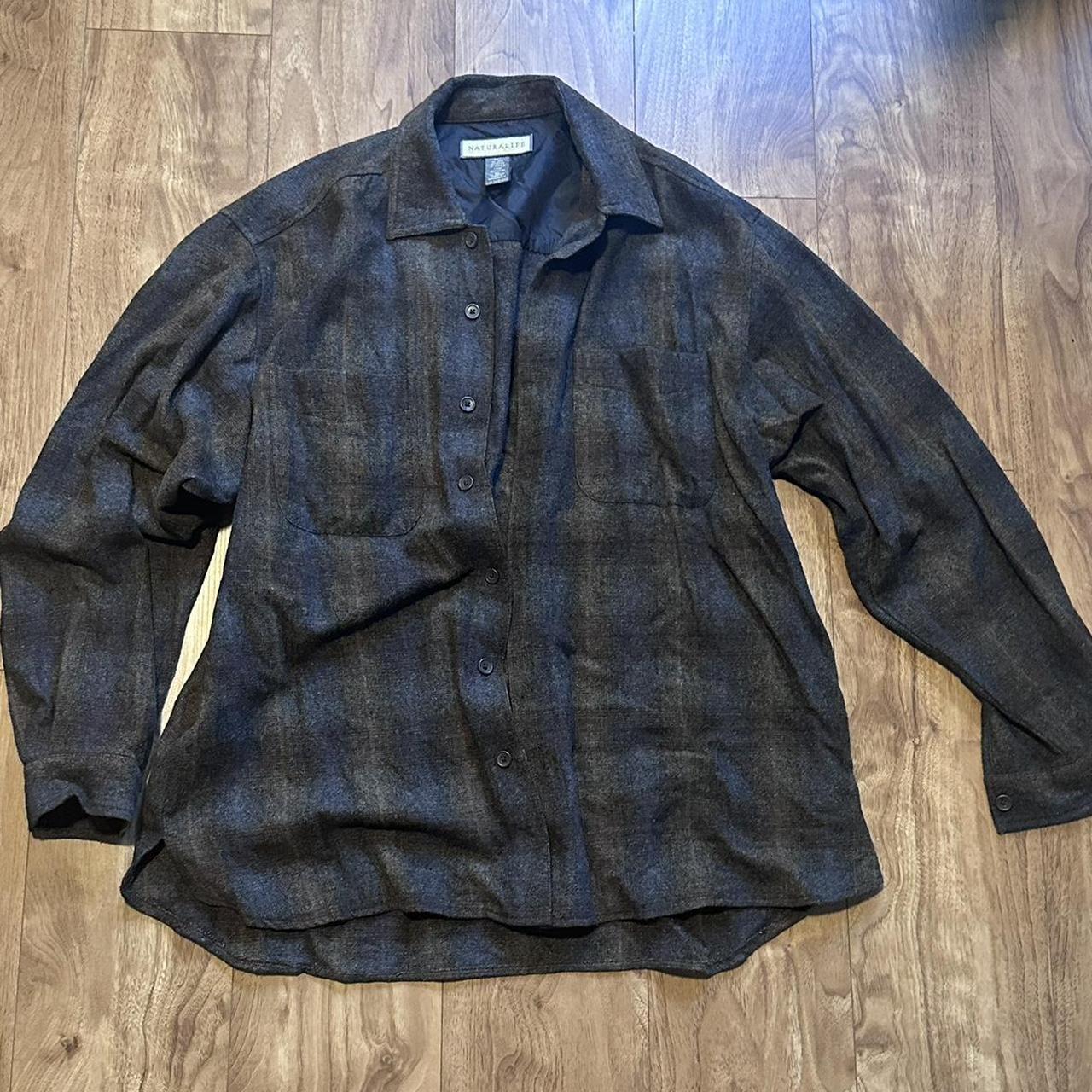 item listed by poisoniveyy1