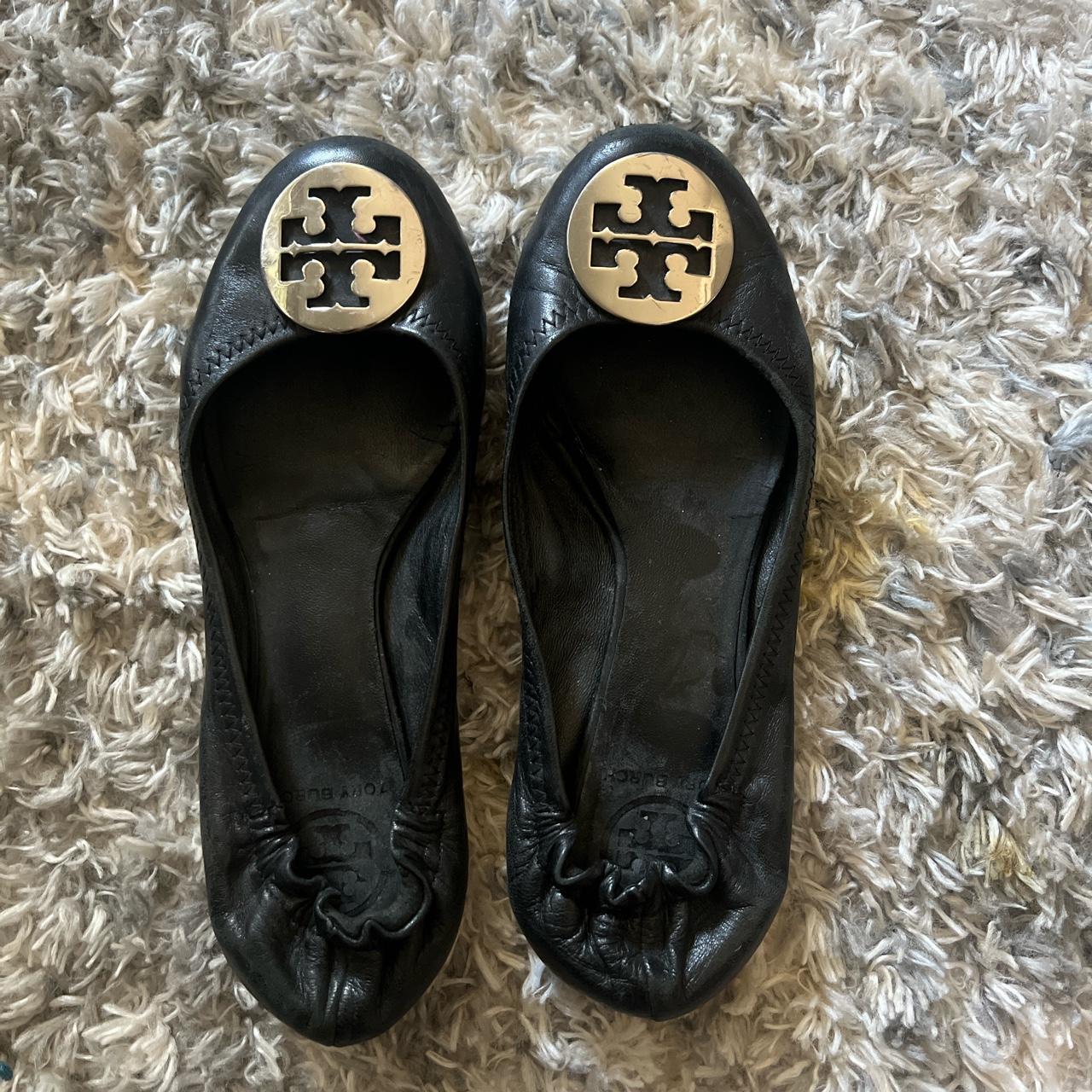 Tory Burch size 8 flats - Depop