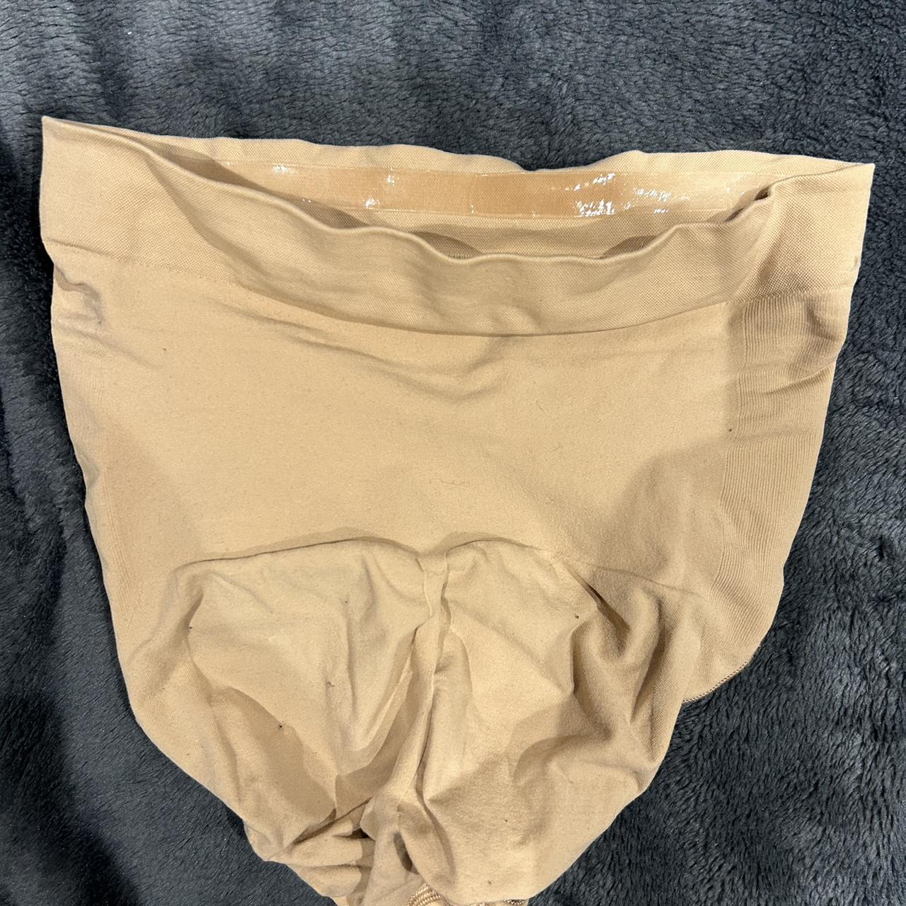 Skims Women's Shapewear | Depop