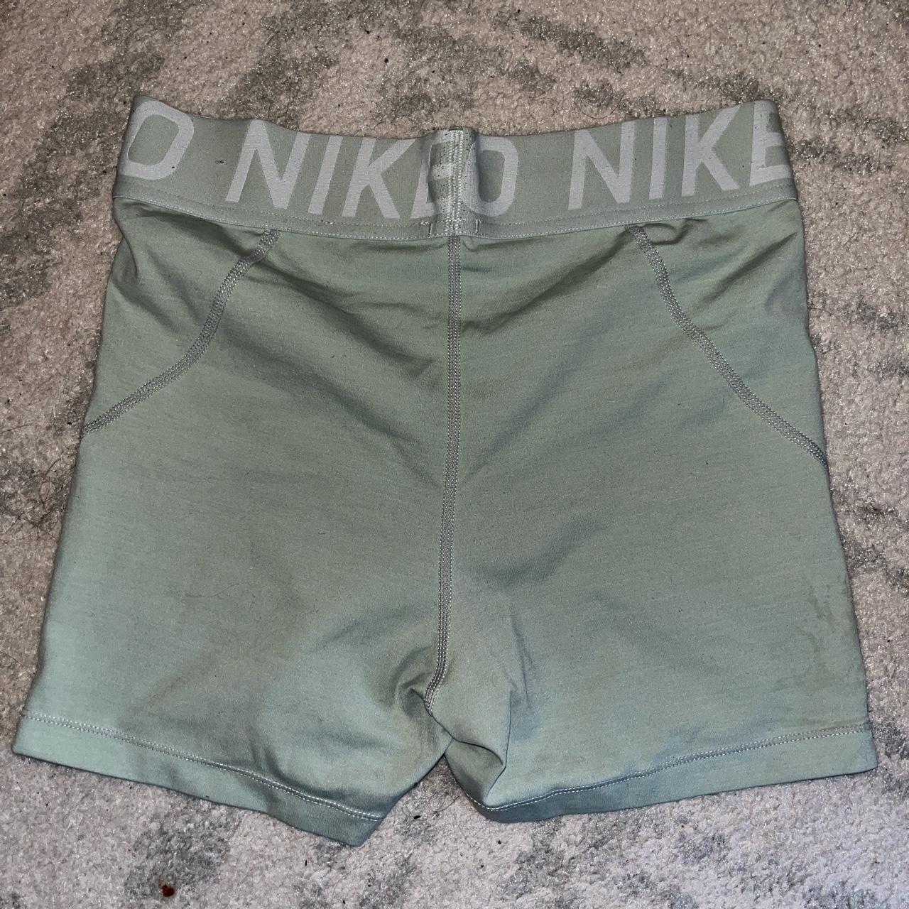 Nike Women's Green Shorts (2)