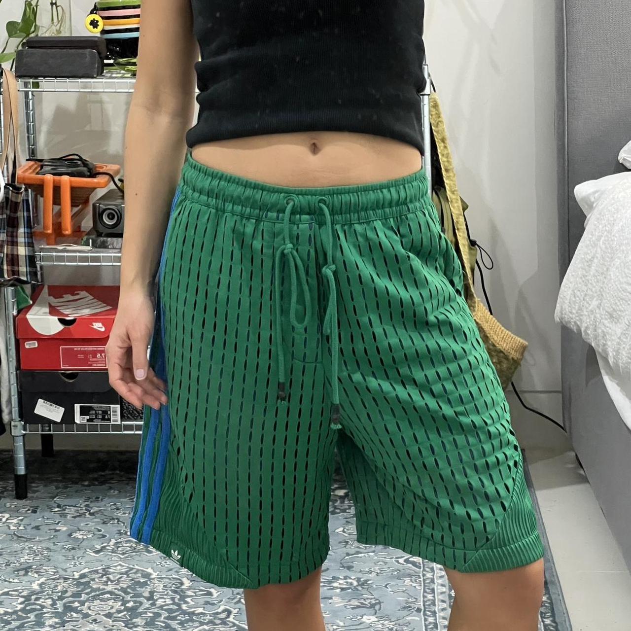 注目ショップ・ブランドのギフト (SFTM) Mute The For Song x Adidas - Depop | / Green Shorts ウイスキー
