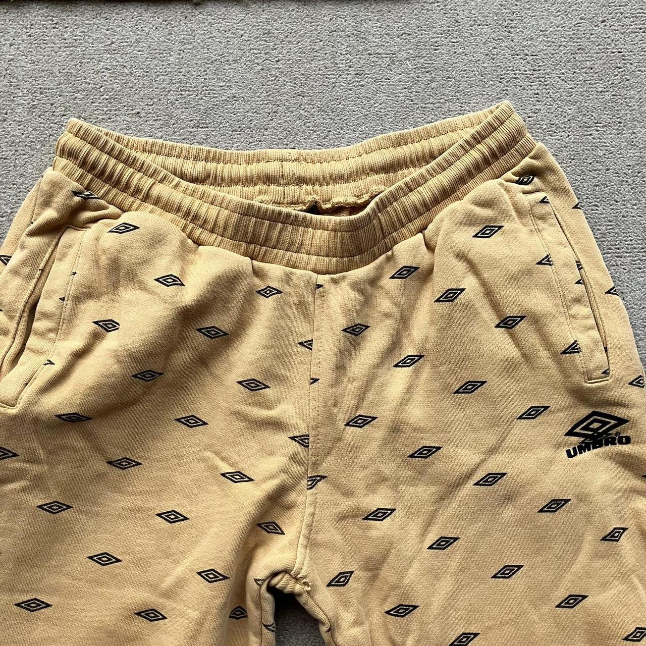 Yellow hot sale umbro joggers