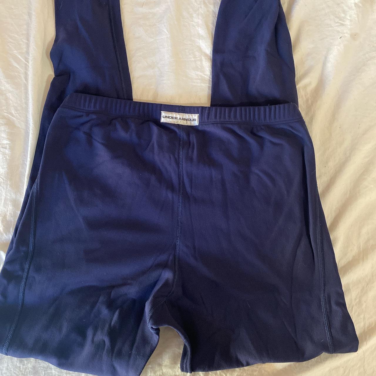 Under armour navy blue leggings Xs Has a pocket - Depop