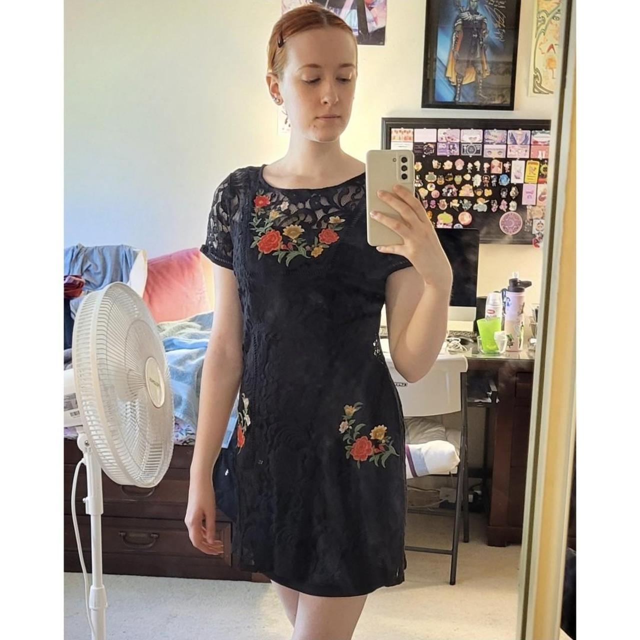 Forever 21 hot sale black embroidered dress