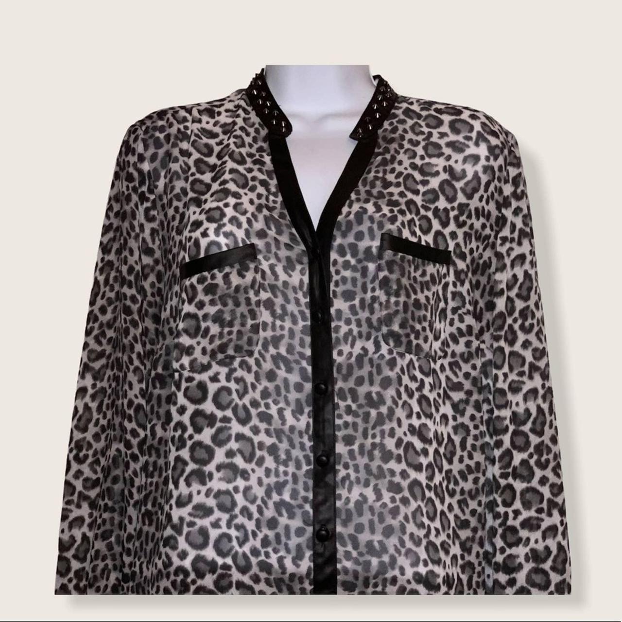 Torrid Women's Black and White Hoodie (4)
