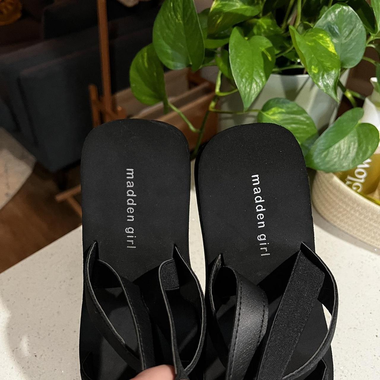 Madden girl sale keely platform sandals