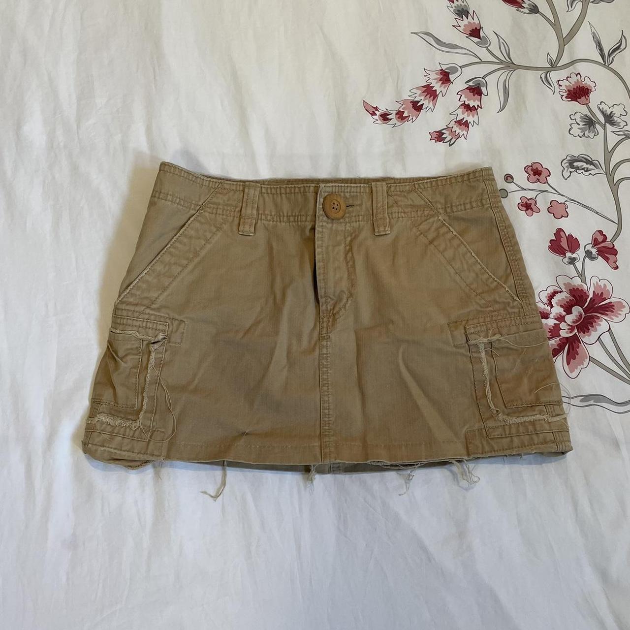Old Navy tan cargo skirt ~ pair with black top &... - Depop