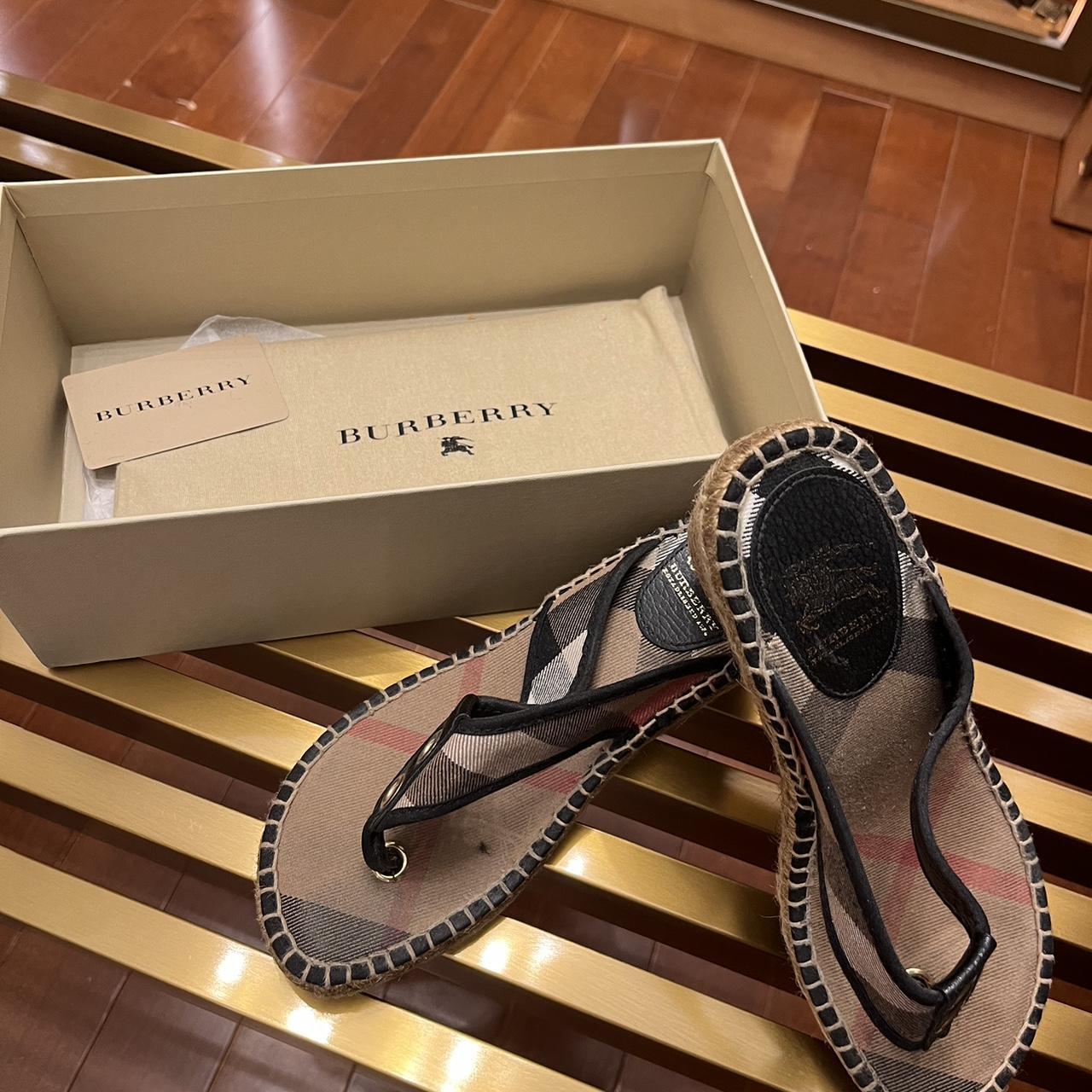 Burberry - monogram flat sandals - women - dstore online