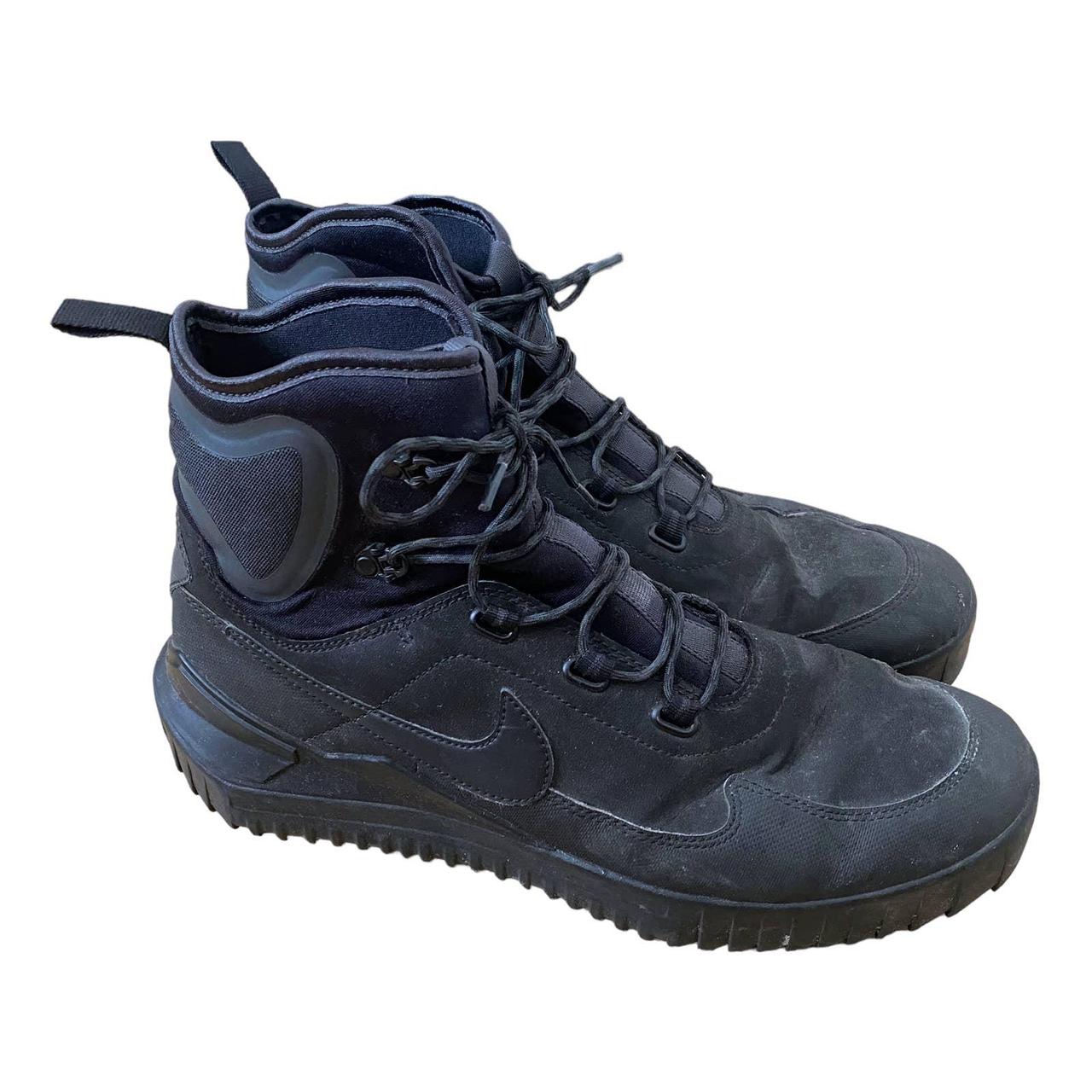 nike mens air wild mid boots