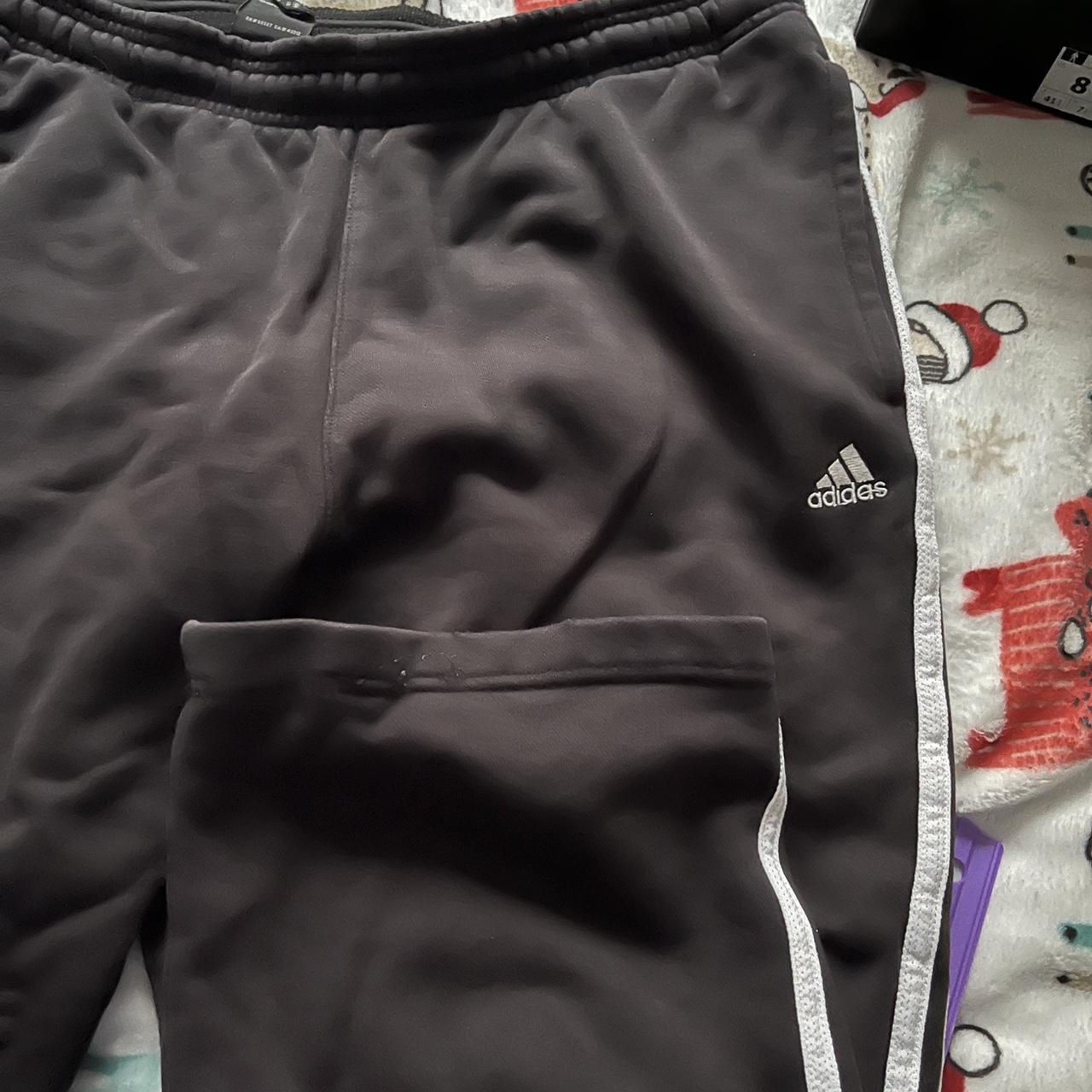 Adidas Men’s Sweats Large Used Feeling - Depop