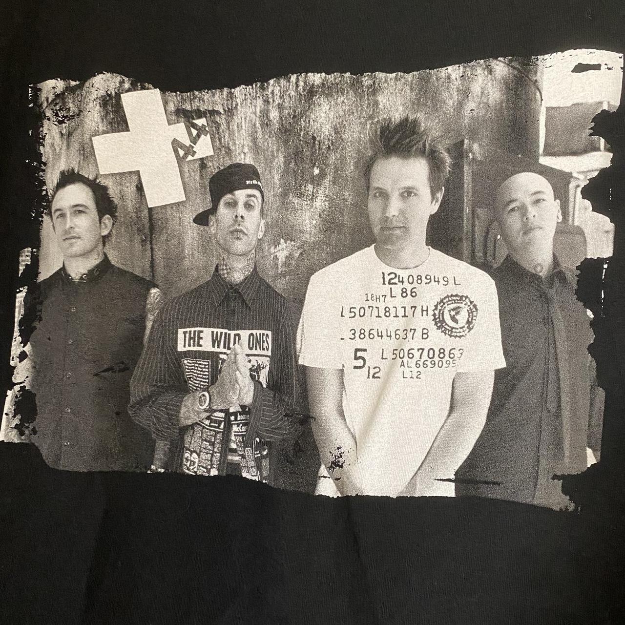 Hot Topic Men's Black and White T-shirt (3)