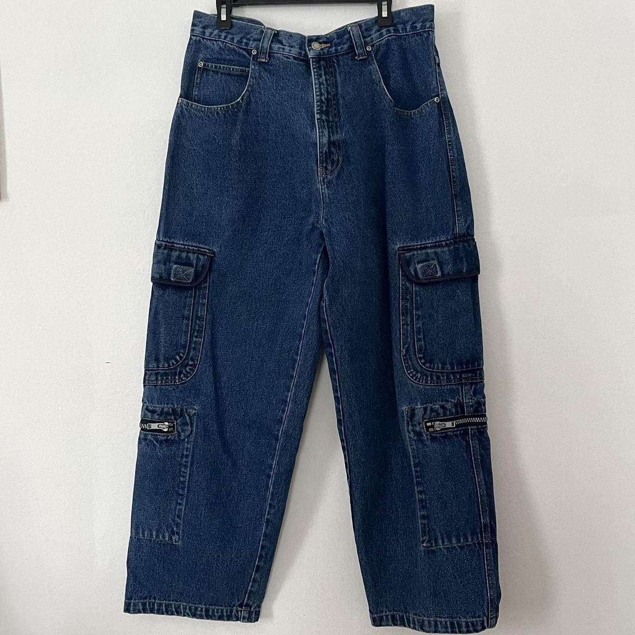 item listed by ibellaaxo