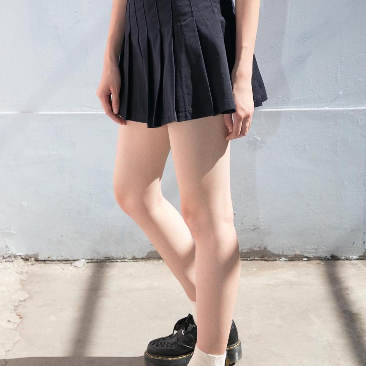 Brandy Melville Dana pleated skirt Never worn... Depop