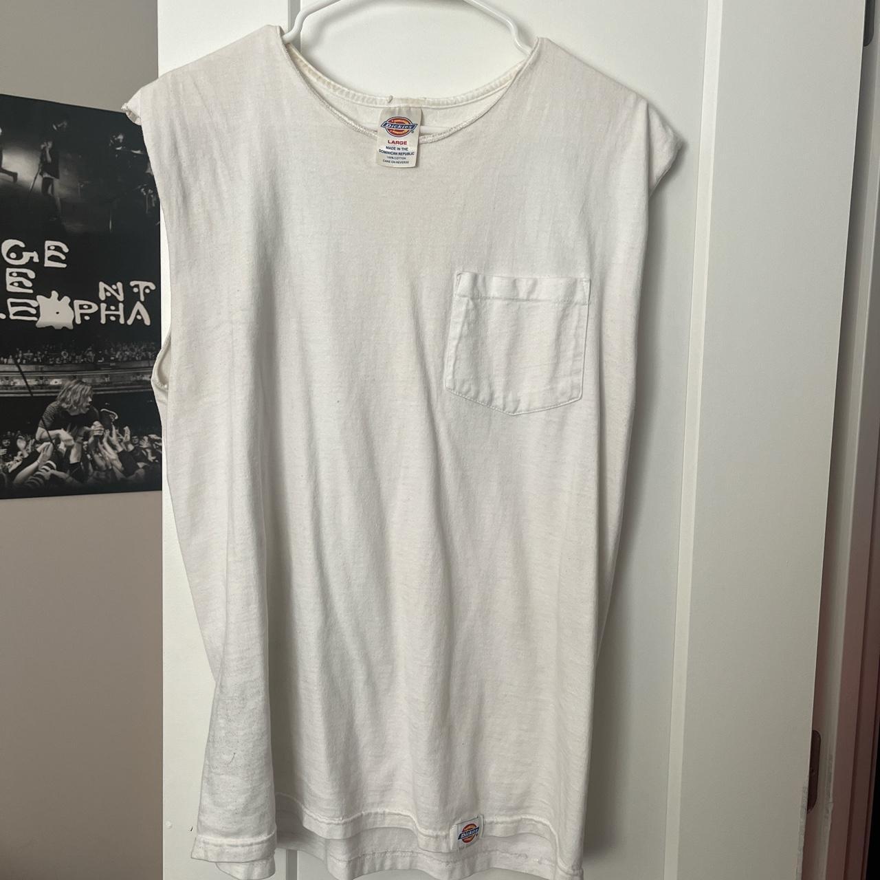 dickies sleeveless pocket tee