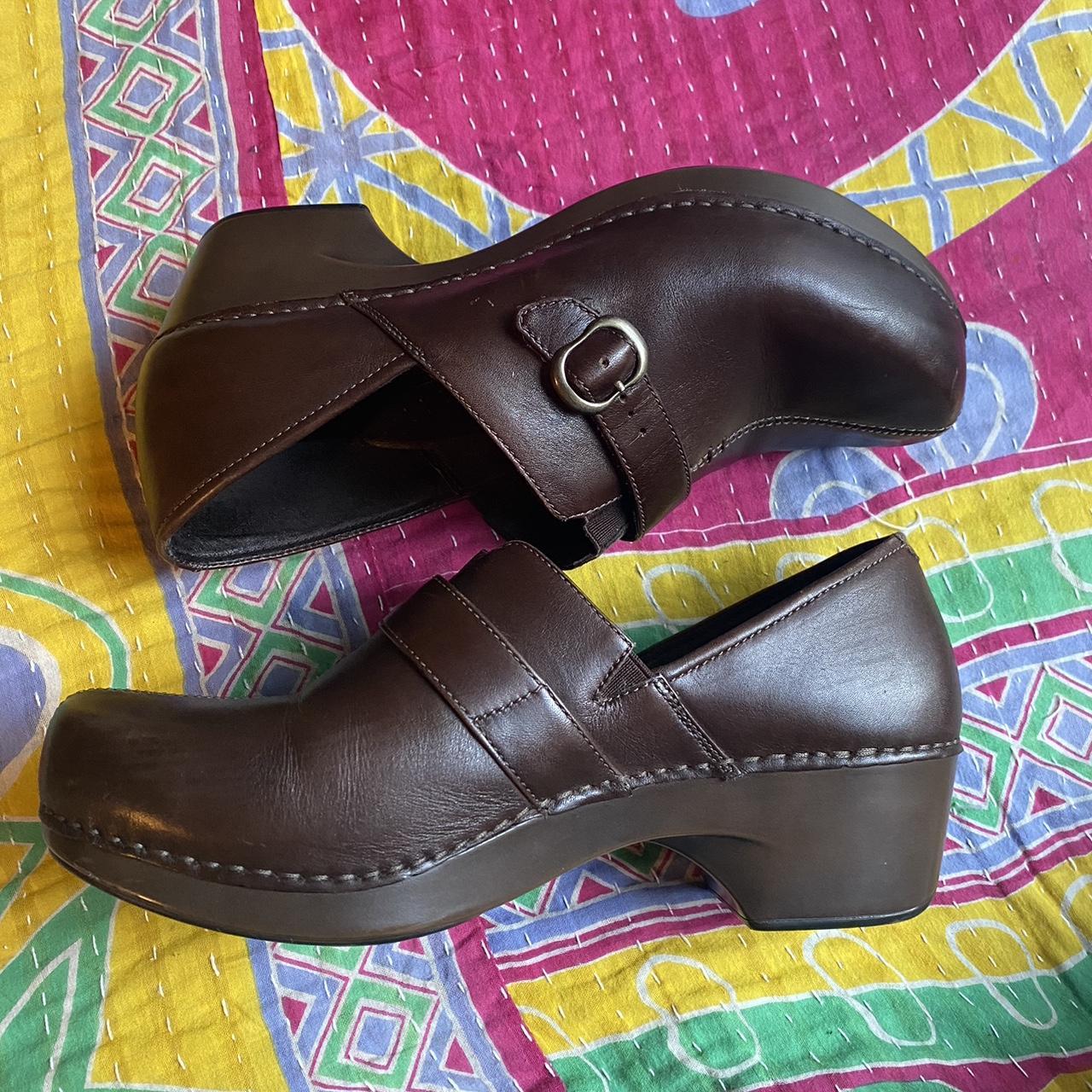 dansko pepper clog