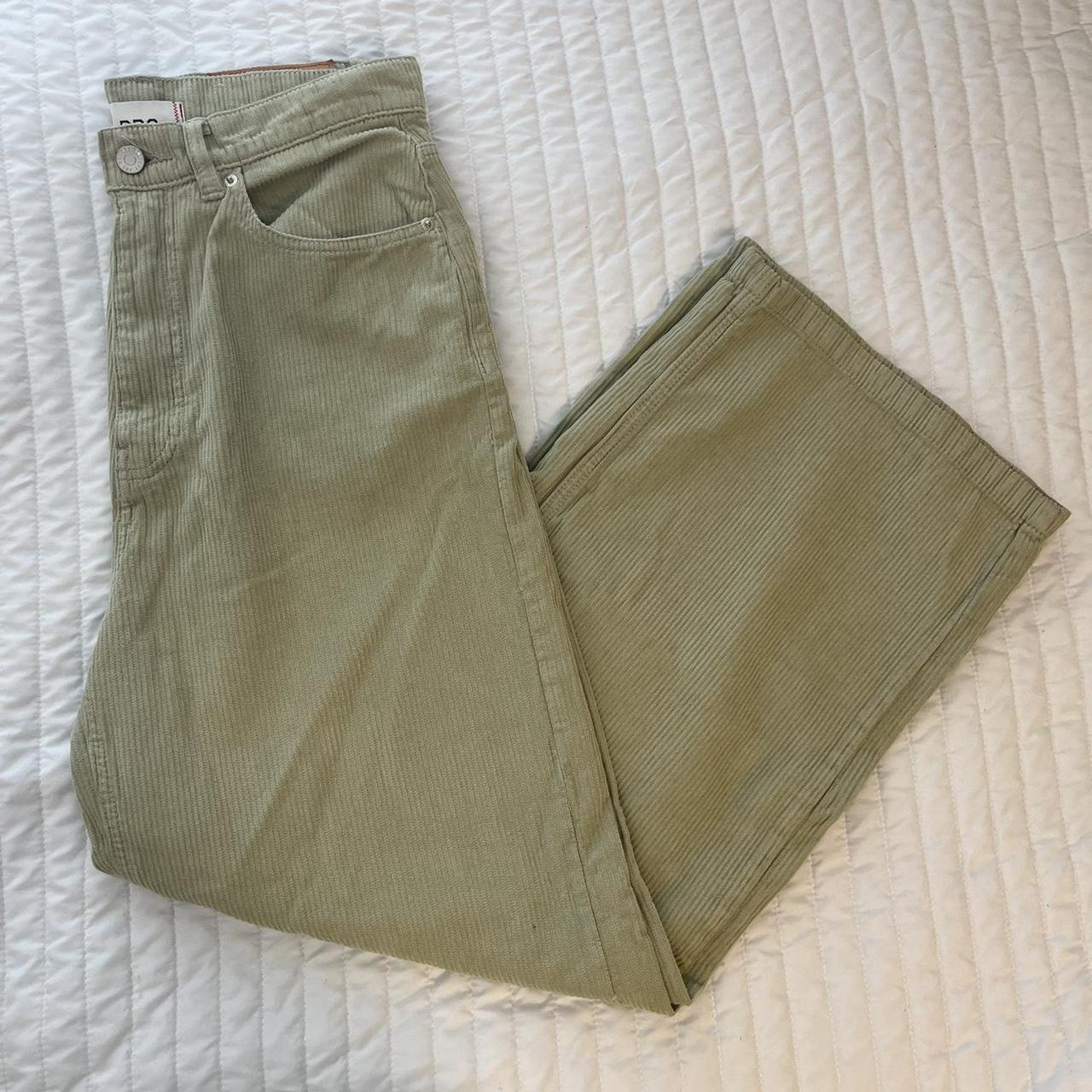 BDG Women's Green Trousers | Depop