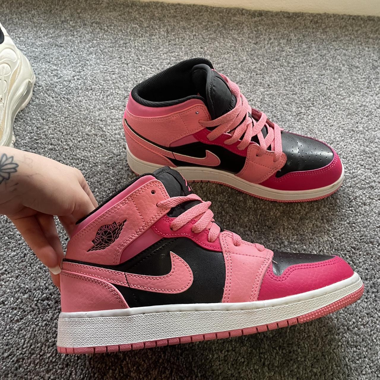 Air Jordan 1 mid buy coral chalk