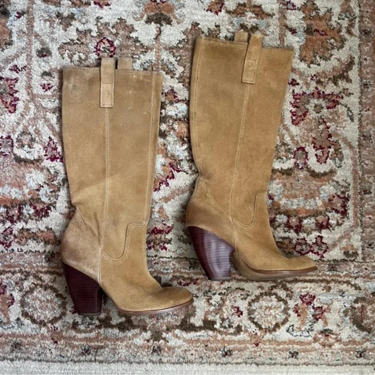 Carlos by Carlos Santana Hotrod Tan Suede Heeled. Depop