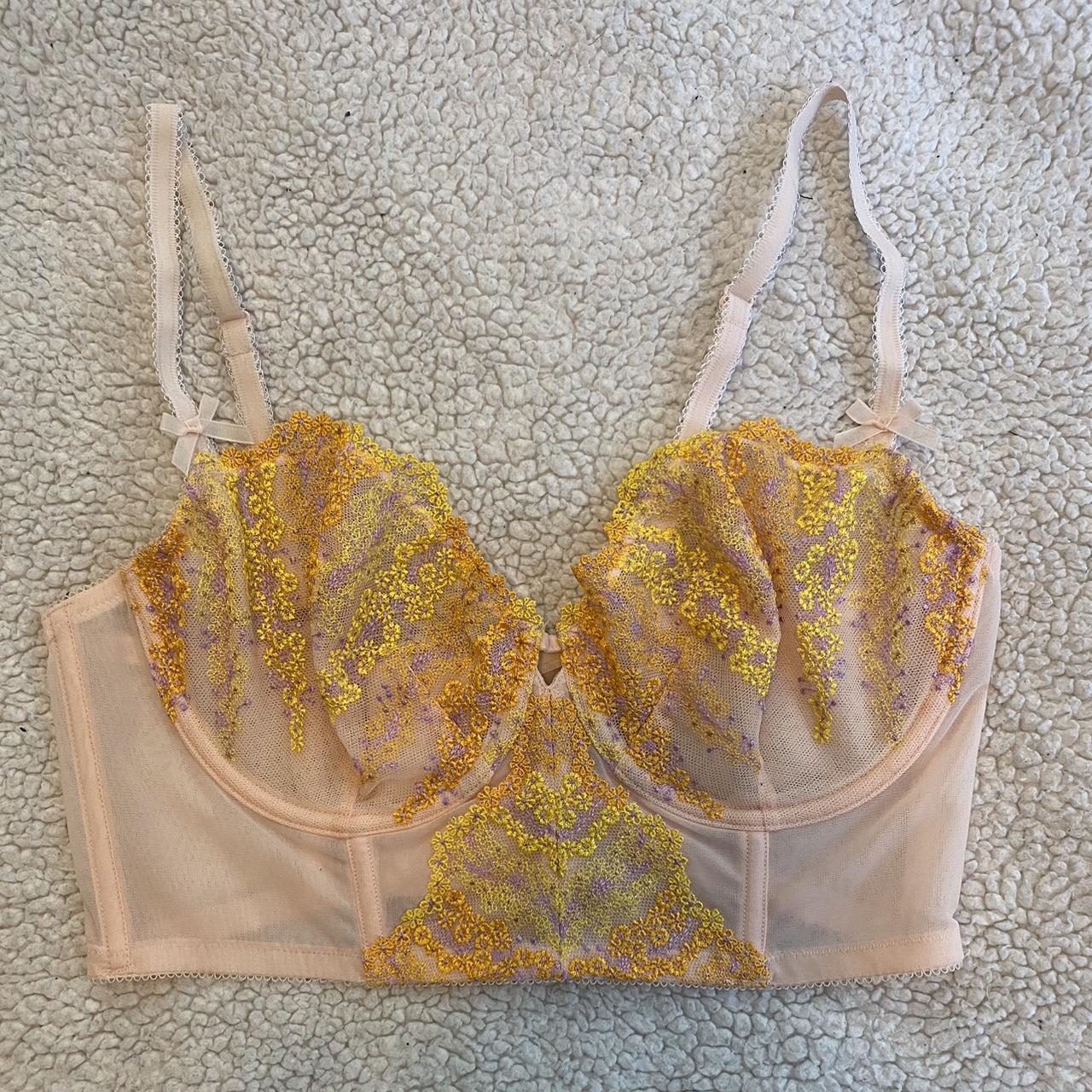 Beautiful floral victoria’s secret bustier/corset... Depop