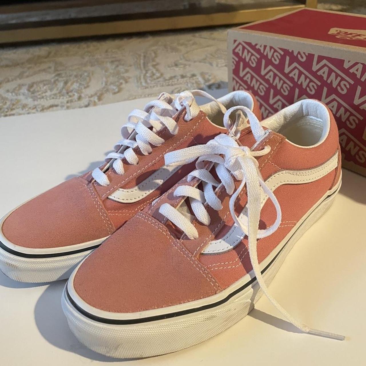 Vans deals rose sneakers