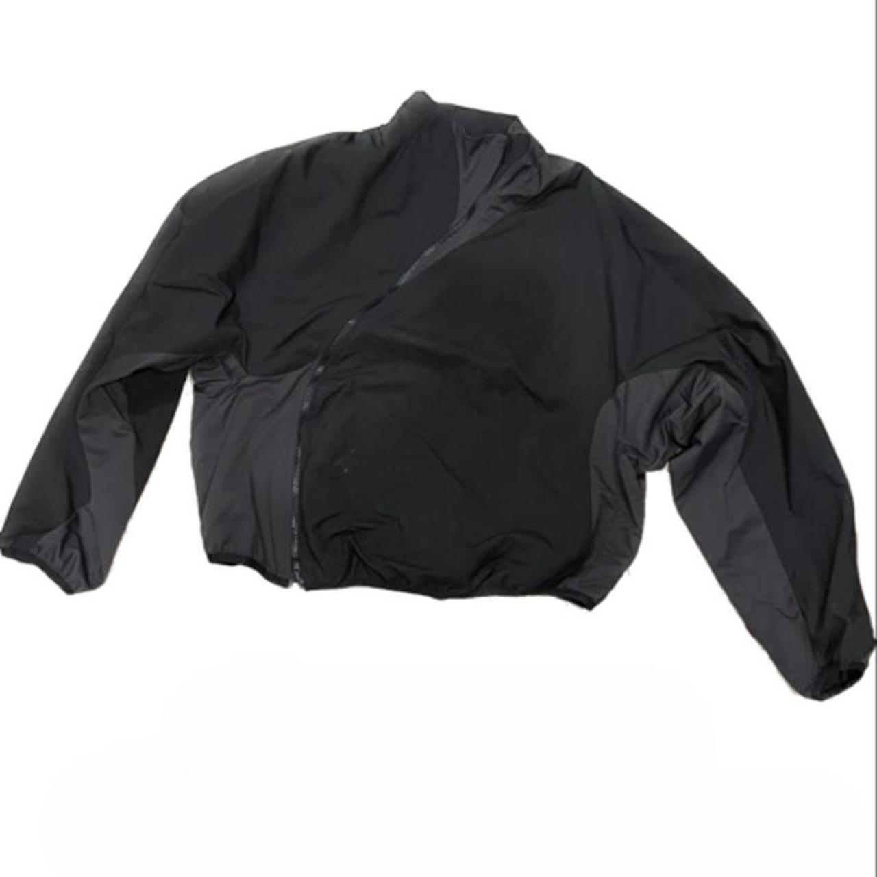 Arc'teryx Women's Black and Grey Jacket Depop