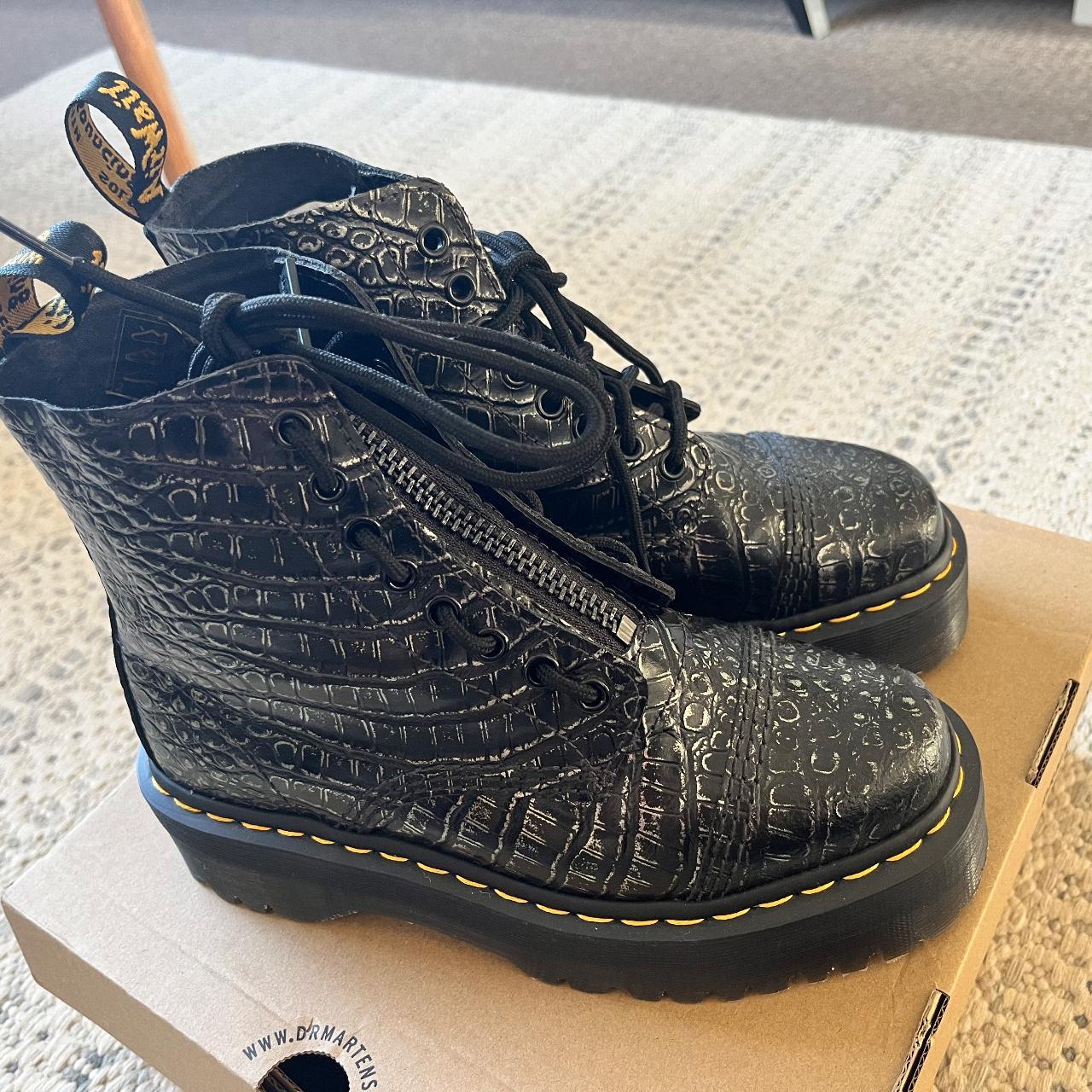 dr martens croc sinclair