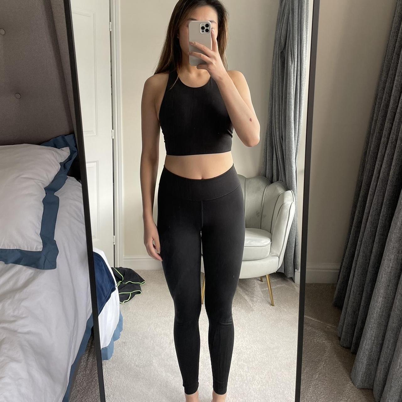 UNIQLO Women's Black Leggings | Depop