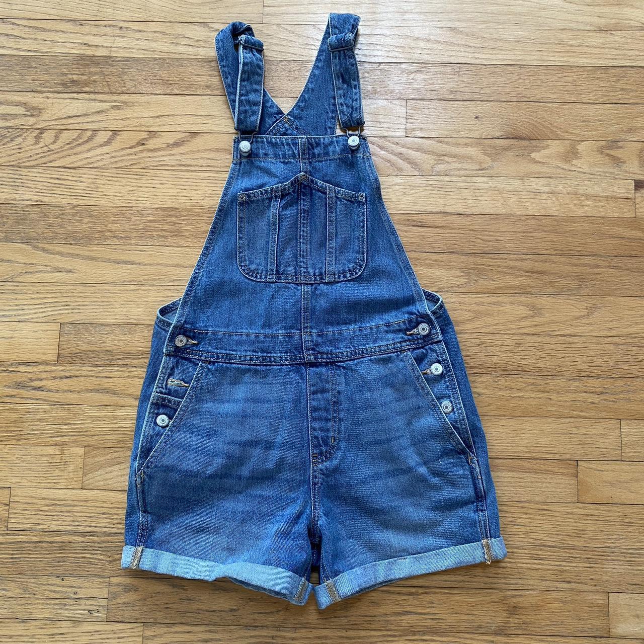 Old Navy short overalls Size small Like new $30 - Depop