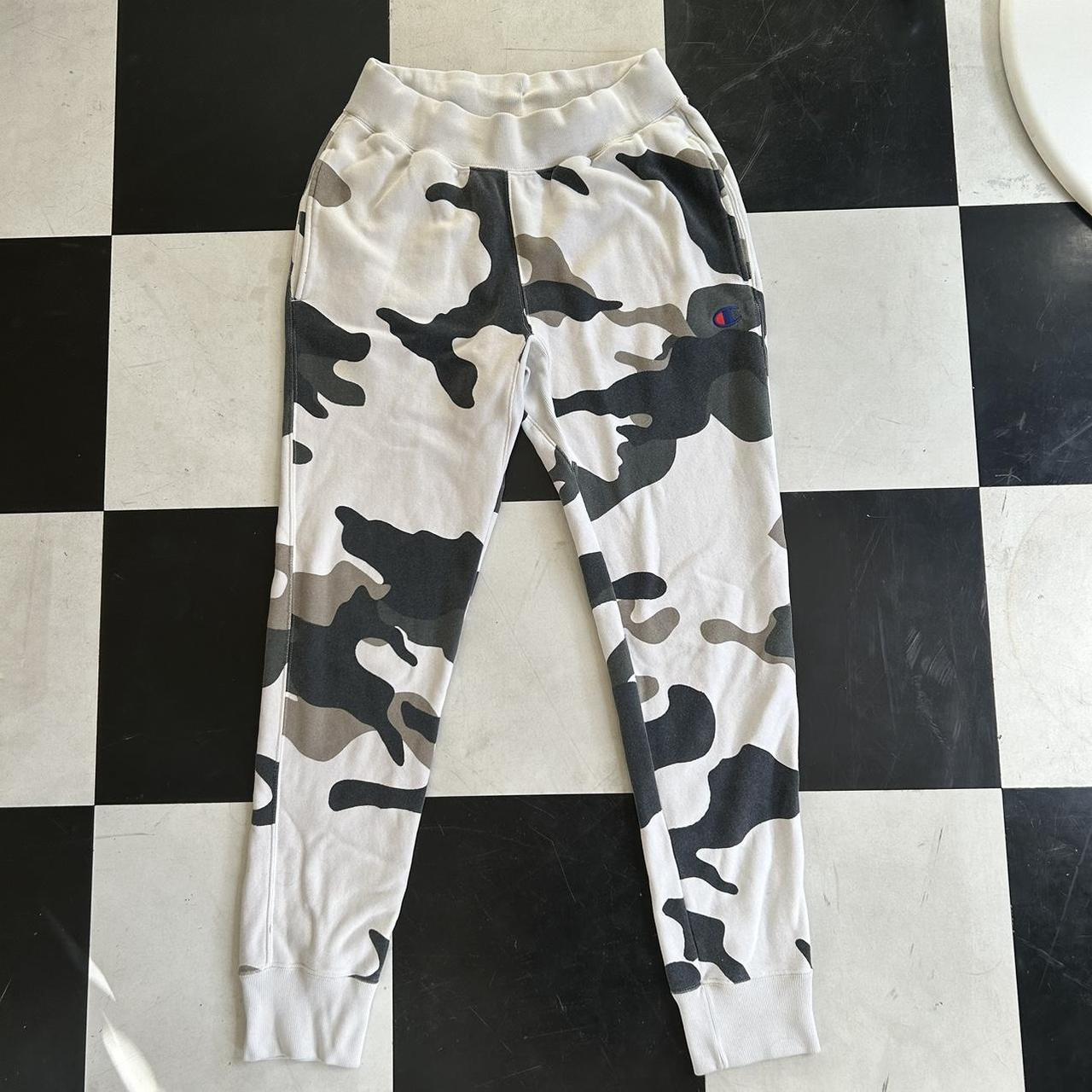 Champion camo sweatpants hotsell