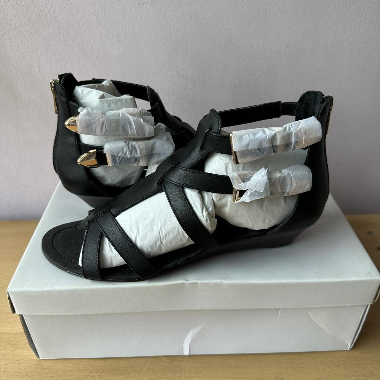 Steve madden best sale double buckle sandals