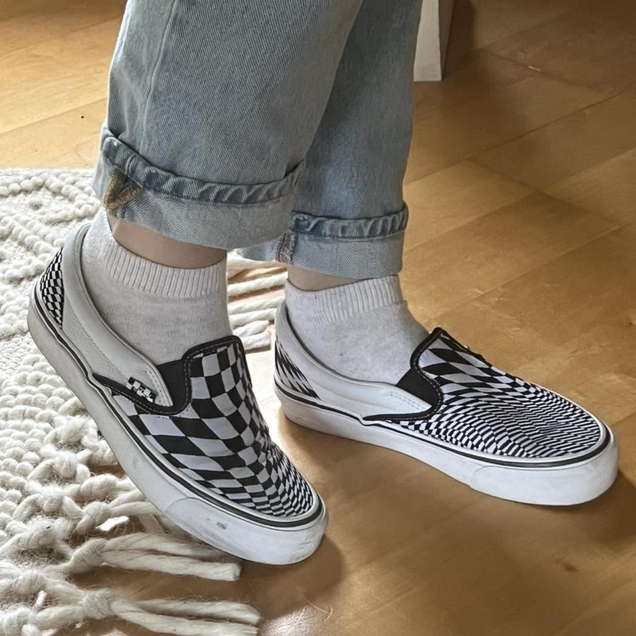 End x vans vertigo 2025 slip on