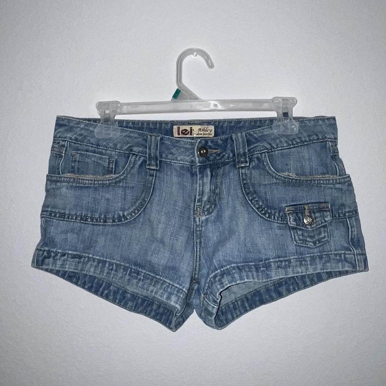 L.E.I 2000s lowrise shorts. I love these shorts I... - Depop