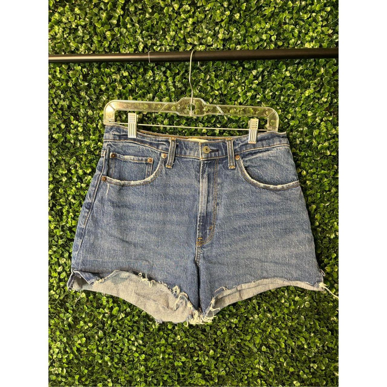 item listed by maddieithrifts