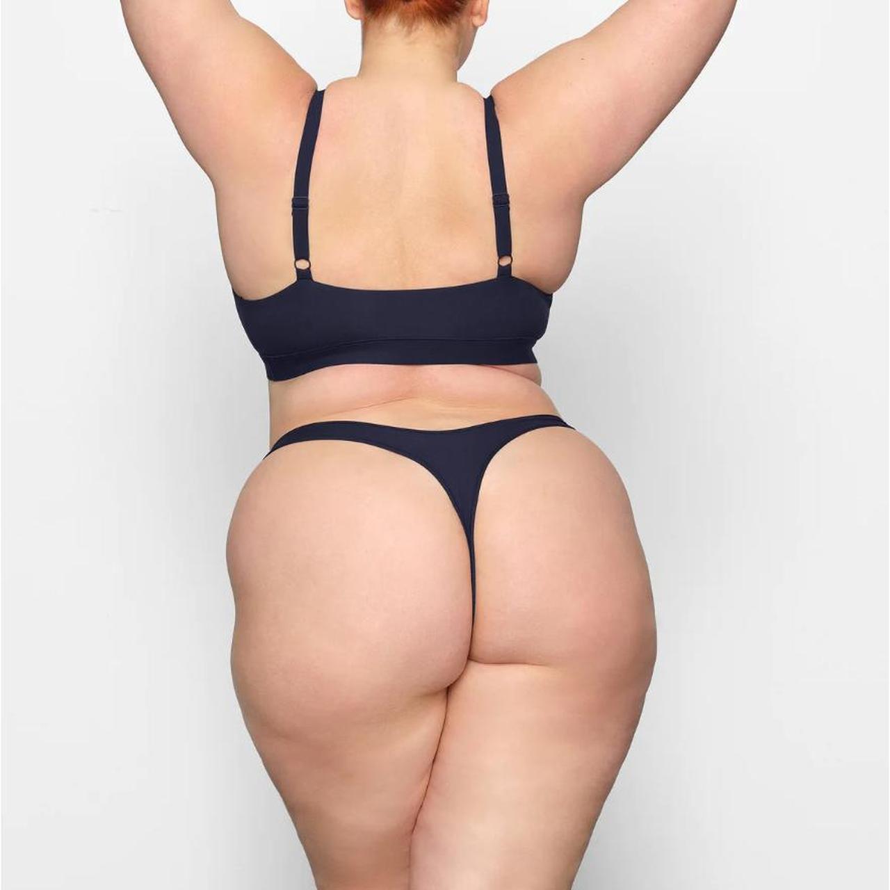 FITS EVERYBODY DIPPED FRONT THONG | CLAY