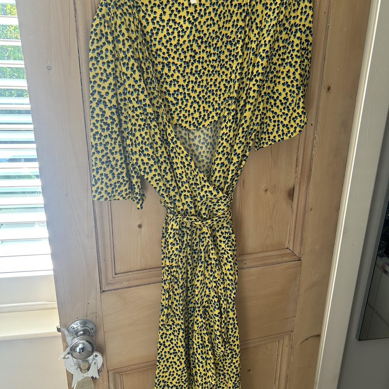 item listed by ellena103