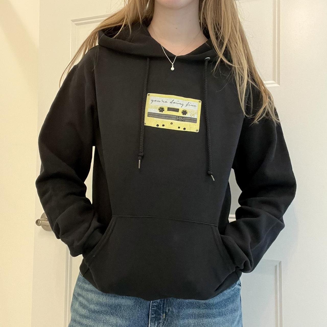 Hannah meloche hoodie merch hotsell