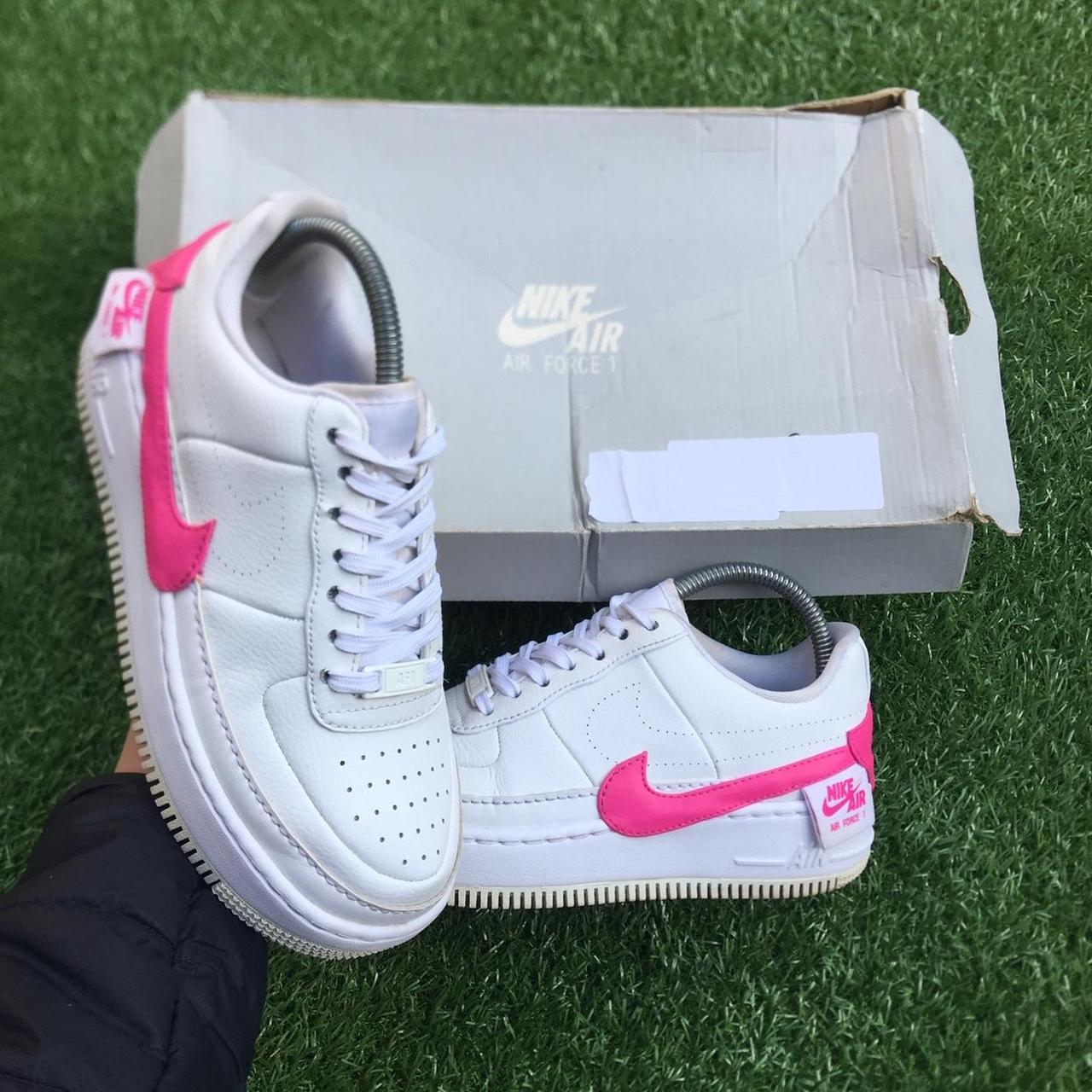 Nike Women's White and Pink Trainers | Depop