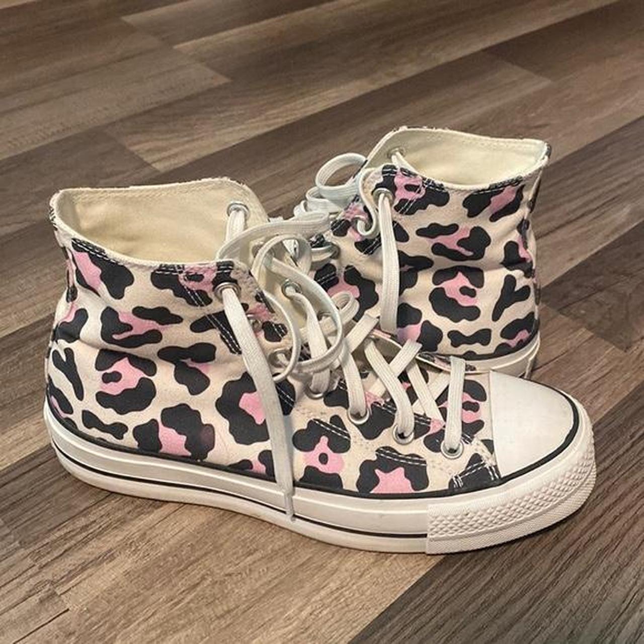 Pink leopard cheap print converse