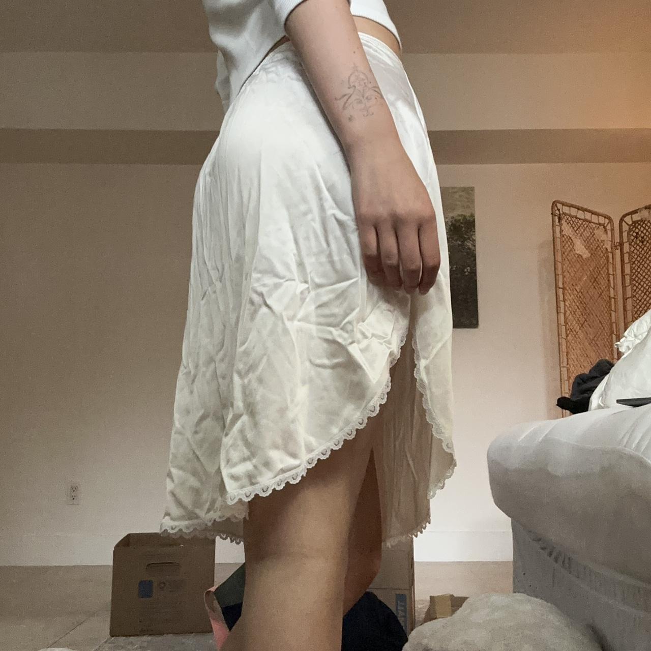 Women's Skirt - White/Cream - S – Cutie vintage w… - image 2