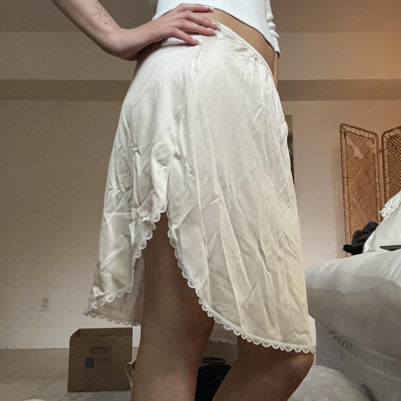 Women's Skirt - White/Cream - S – Cutie vintage w… - image 3