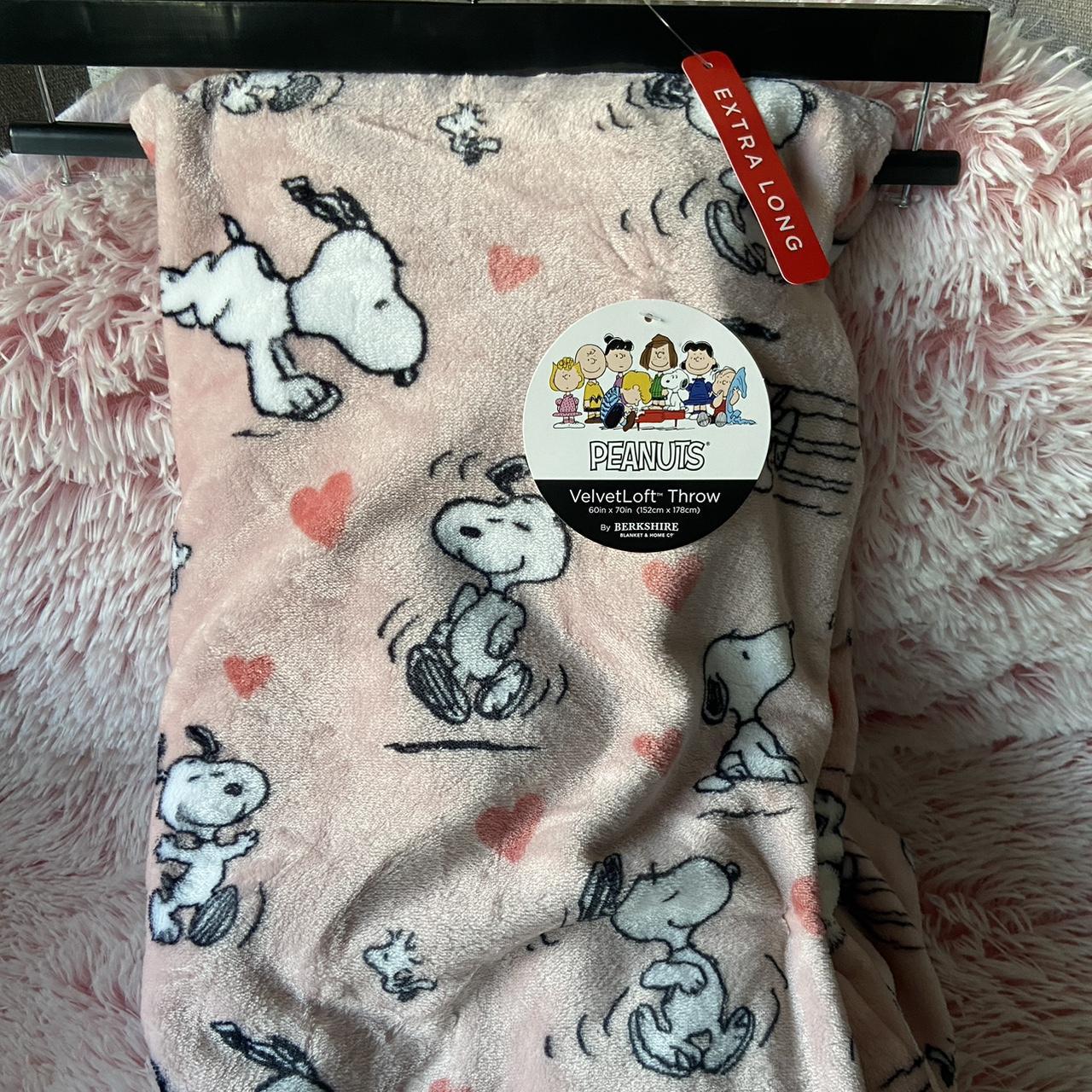 Super cute Snoopy valentine’s day blanket. Brand New... - Depop