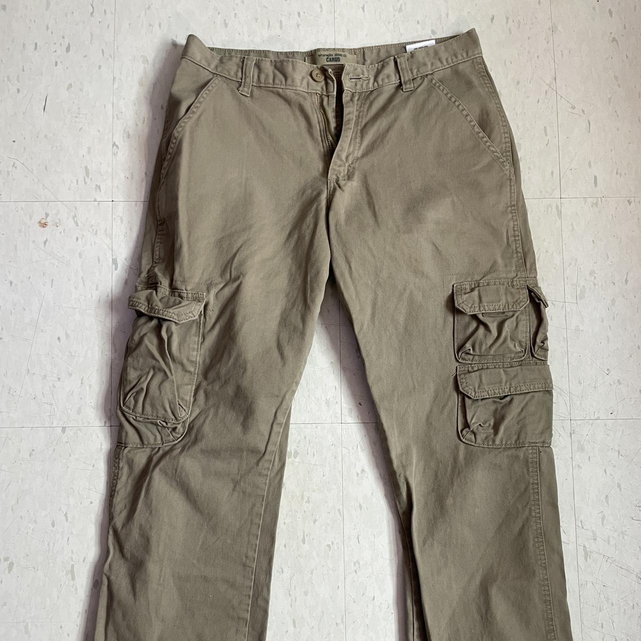 Great condition Wrangler khaki cargo pants, 30W x 32... - Depop