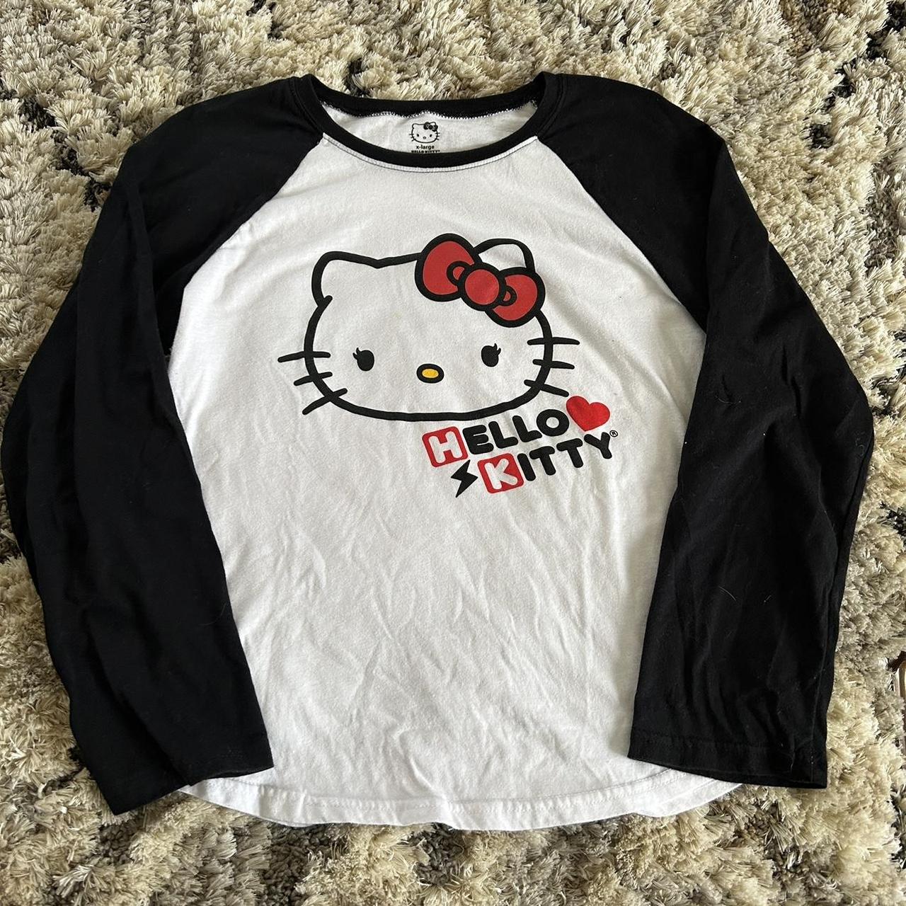 Sanrio Women's Black and White Crop-top