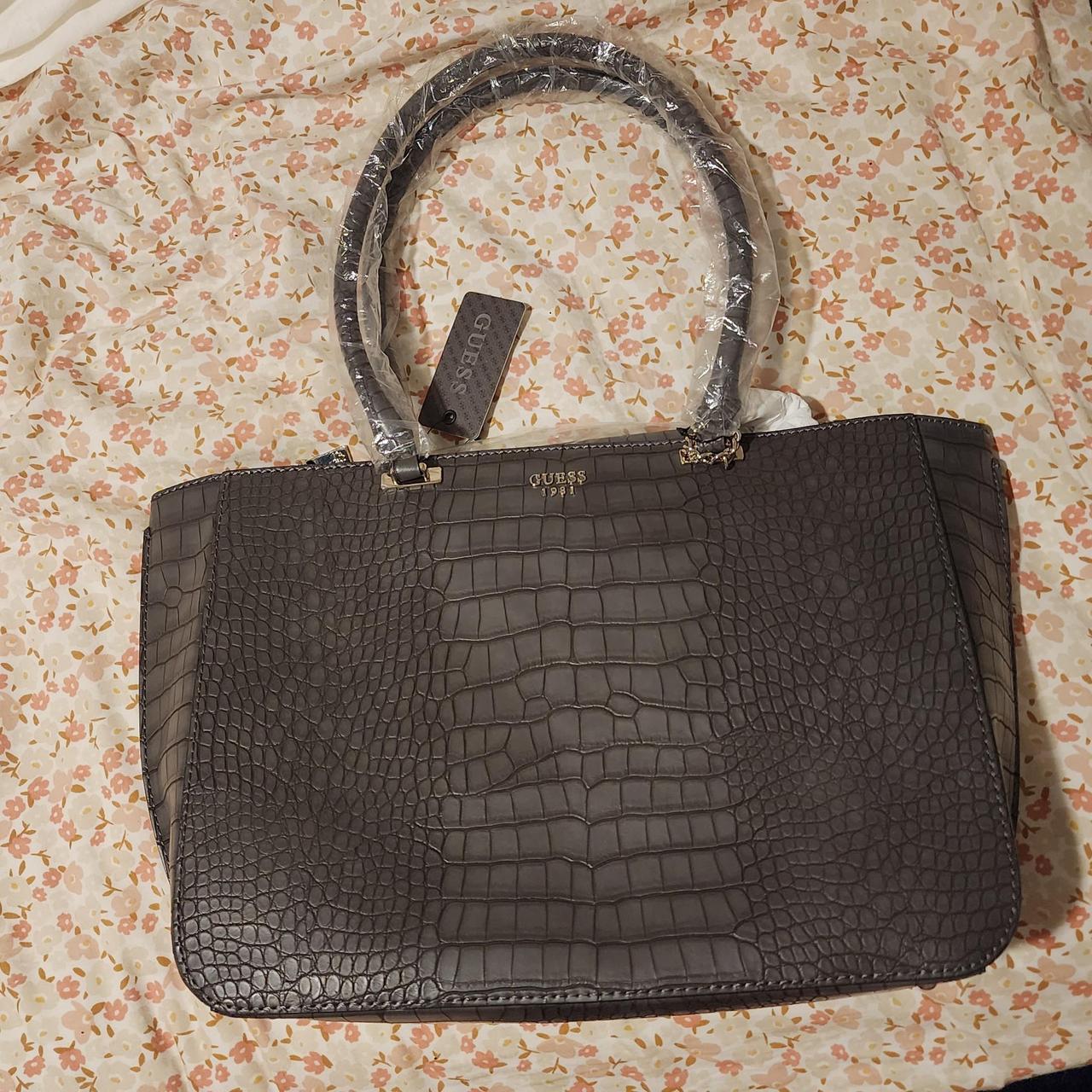 Guess Trylee handbag in black Received as a gift but... - Depop