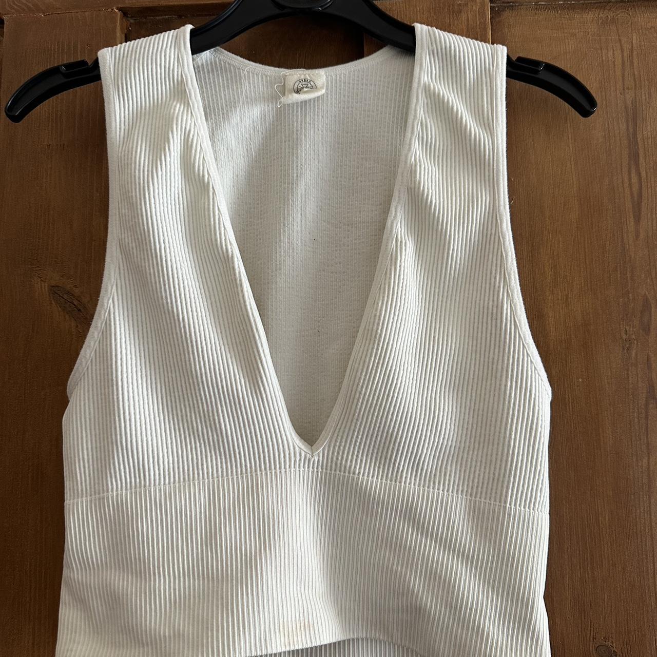 URBAN OUTFITTERS UO JOSIE RIBBED V-NECK VEST Depop