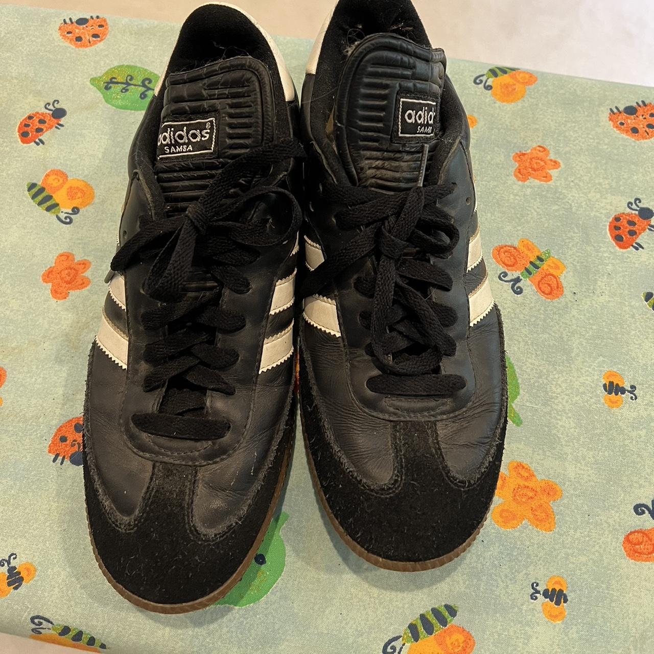 Adidas sombas mens - Depop