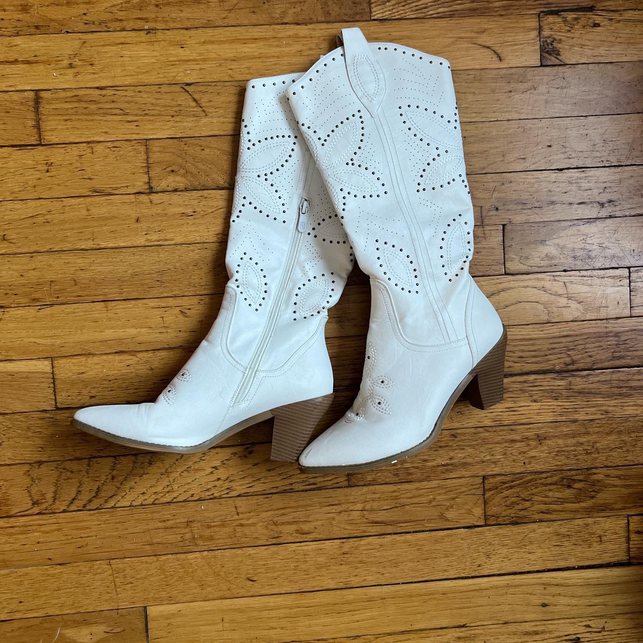 Women's White Boots Depop