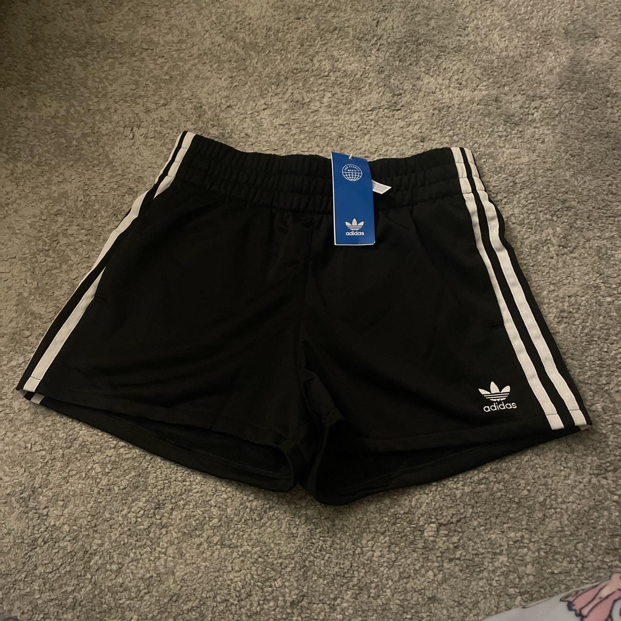 Adidas Originals Women's Black and White Shorts | Depop