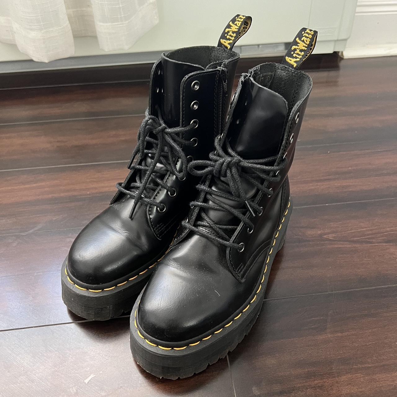 Doc marten platform boot - Depop