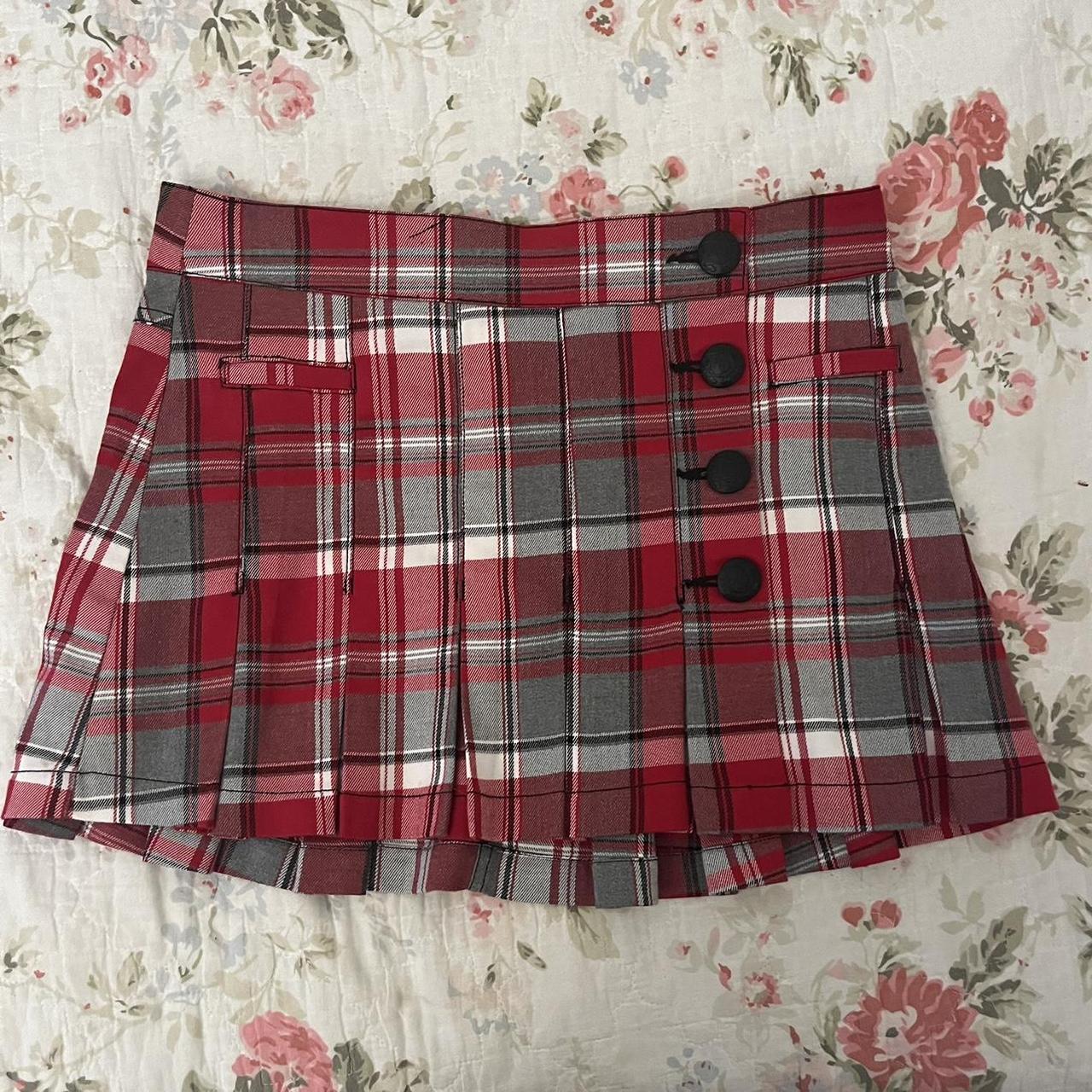 Guess red pleated skirt best sale